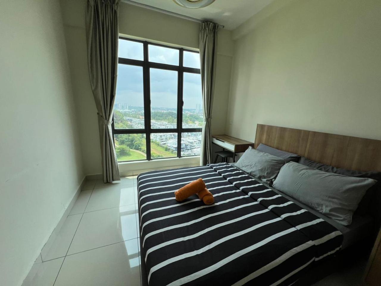 Arc Austin Hill Apartment Johor Bahru Habitación foto